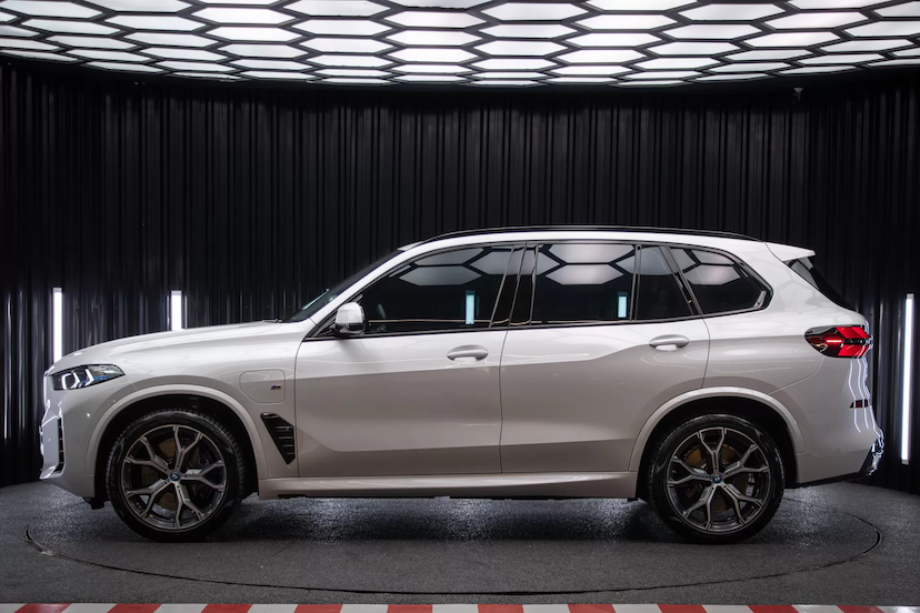 Foto do veículo BMW X5 M COMPETITION 2024 10.602 KM 709.900,00