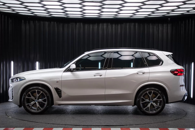Foto do veículo BMW X5 M COMPETITION 2024 10.602 KM 709.900,00