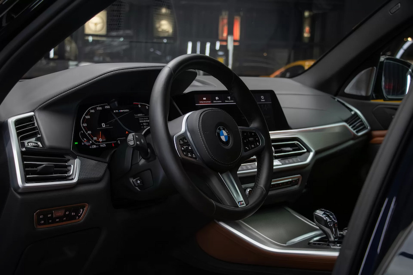 Foto do veículo BMW X5 M50I M SPORT 2021 65.000 KM 419.900,00