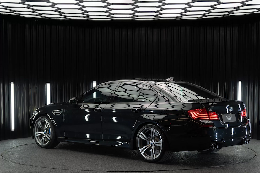 Foto do veículo BMW M5  2014 28.800 KM 319.900,00