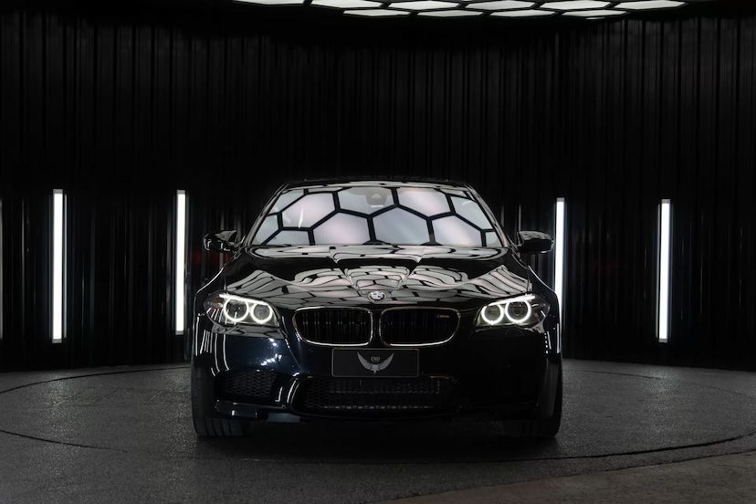 Foto do veículo BMW M5  2014 28.800 KM 319.900,00