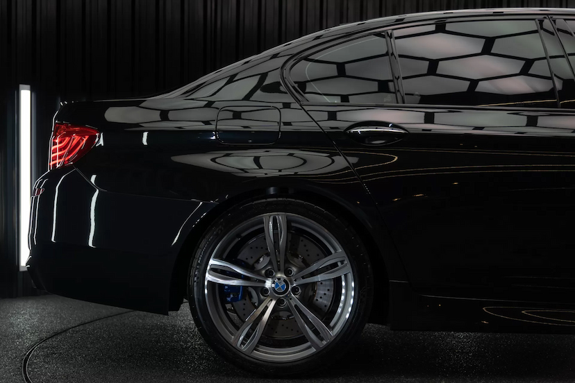 Foto do veículo BMW M5  2014 28.800 KM 319.900,00
