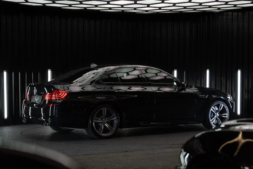 Foto do veículo BMW M5  2014 28.800 KM 319.900,00