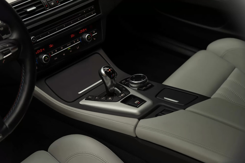 Foto do veículo BMW M5  2014 28.800 KM 319.900,00