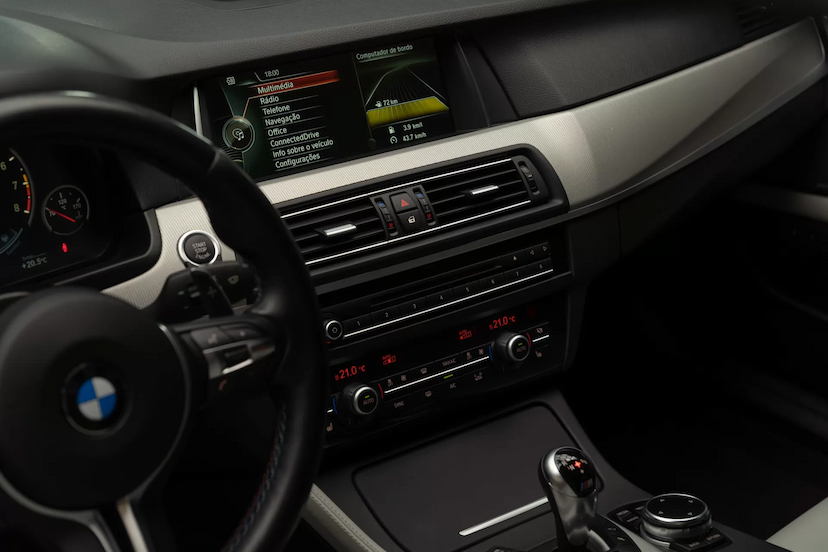 Foto do veículo BMW M5  2014 28.800 KM 319.900,00