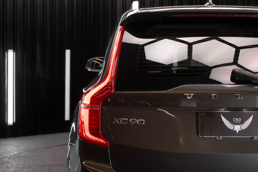 Foto do veículo VOLVO XC90 MOMENTUM 2019 56.600 KM 269.900,00