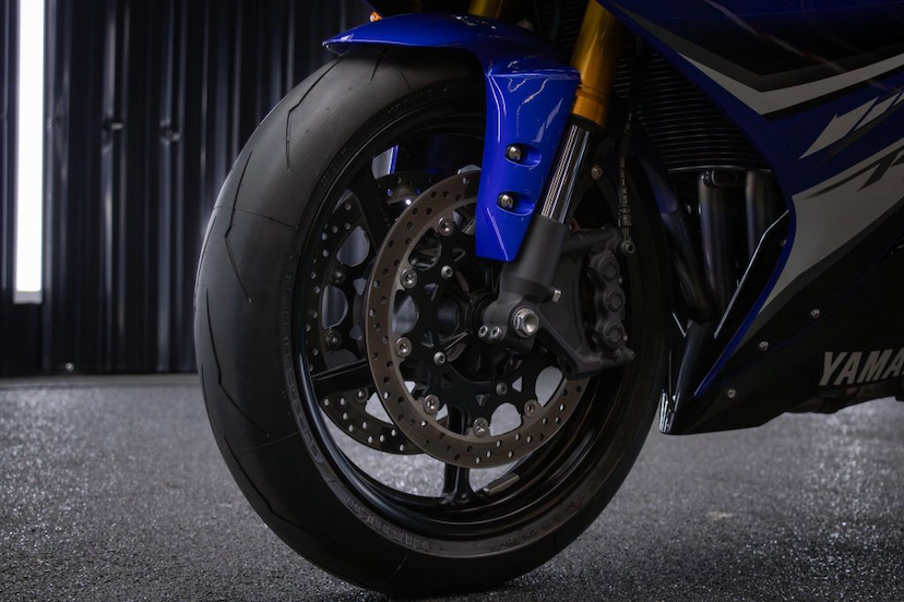 Foto do veículo YAMAHA YZF-R1  2008 204 KM 99.900,00