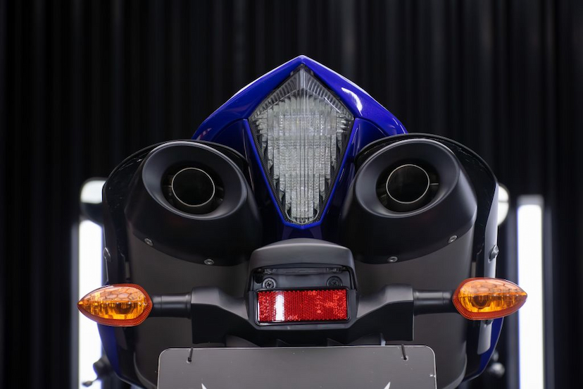 Foto do veículo YAMAHA YZF-R1  2008 204 KM 99.900,00
