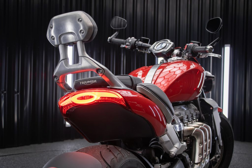 Foto do veículo TRIUMPH ROCKET 3 R 2021 7.000 KM 94.900,00