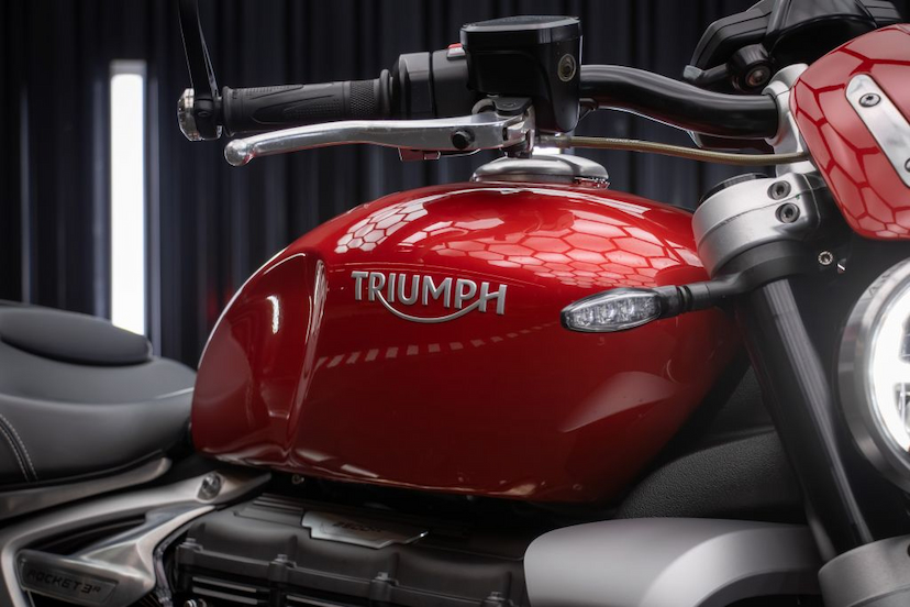 Foto do veículo TRIUMPH ROCKET 3 R 2021 7.000 KM 94.900,00