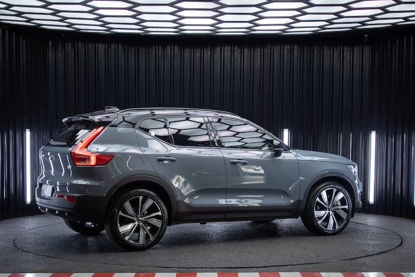 Foto do veículo VOLVO XC40 T5 RECHARGE R-DESIGN 2022 20.623 KM 249.900,00