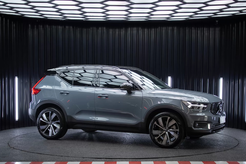 Foto do veículo VOLVO XC40 T5 RECHARGE R-DESIGN 2022 20.623 KM 249.900,00