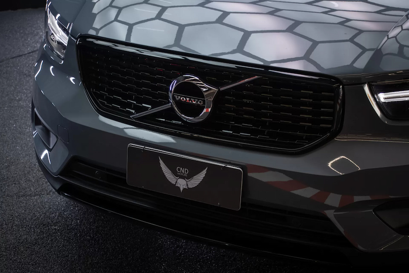 Foto do veículo VOLVO XC40 T5 RECHARGE R-DESIGN 2022 20.623 KM 249.900,00