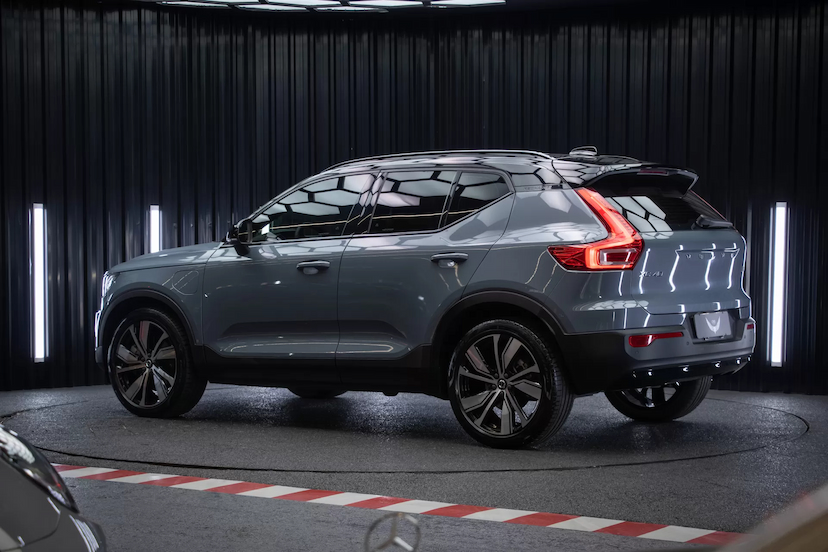 Foto do veículo VOLVO XC40 T5 RECHARGE R-DESIGN 2022 20.623 KM 249.900,00