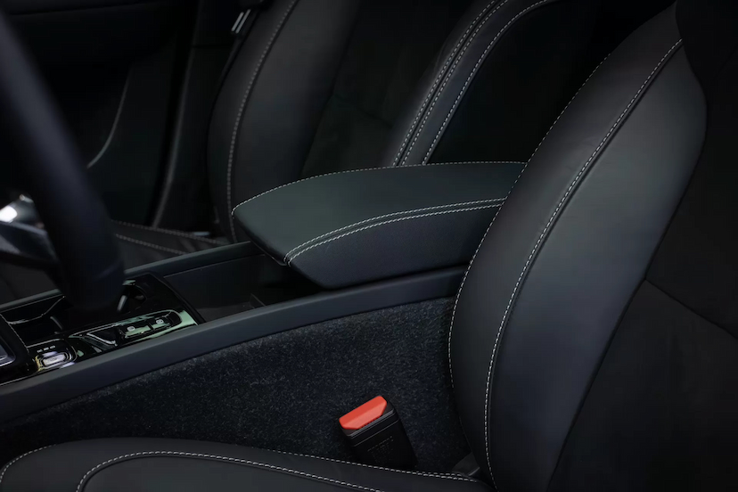 Foto do veículo VOLVO XC40 T5 RECHARGE R-DESIGN 2022 20.623 KM 249.900,00