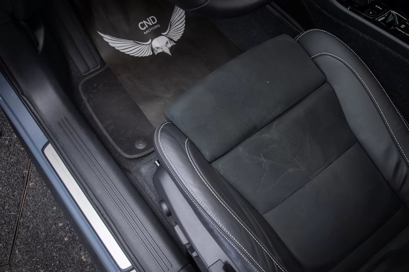 Foto do veículo VOLVO XC40 T5 RECHARGE R-DESIGN 2022 20.623 KM 249.900,00