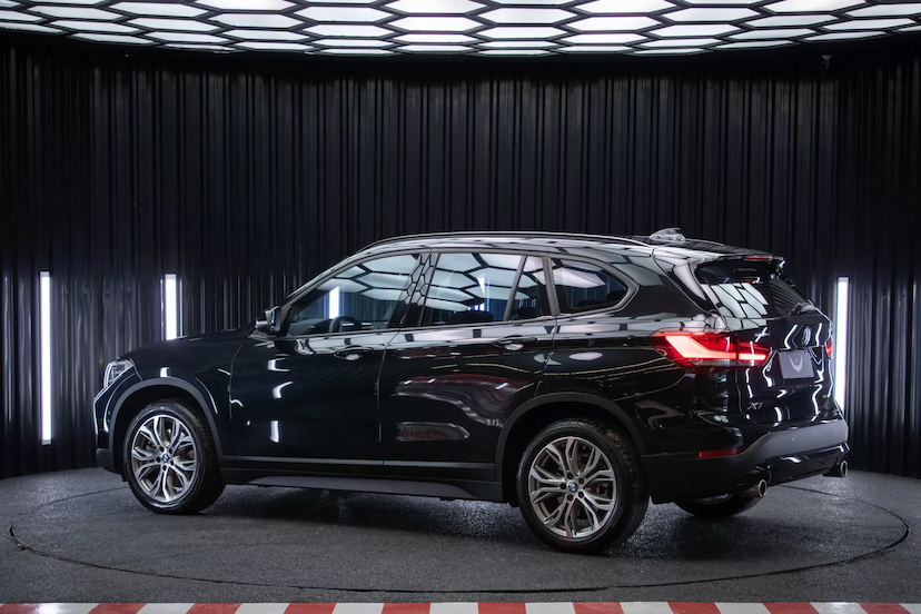 Foto do veículo BMW X1 2.0 16V TURBO ACTIVEFLEX SDRIVE20I 4P AUTOMÁTICO 2021 43.715 KM 164.900,00