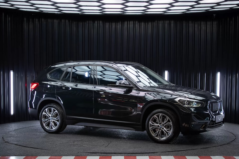 Foto do veículo BMW X1 2.0 16V TURBO ACTIVEFLEX SDRIVE20I 4P AUTOMÁTICO 2021 43.715 KM 164.900,00