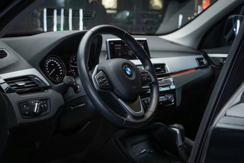 Foto do veículo BMW X1 2.0 16V TURBO ACTIVEFLEX SDRIVE20I 4P AUTOMÁTICO 2021 43.715 KM 164.900,00