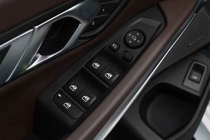 Foto do veículo BMW 320I 2.0 16V TURBO FLEX M SPORT AUTOMÁTICO 2023 26.114 KM 295.900,00