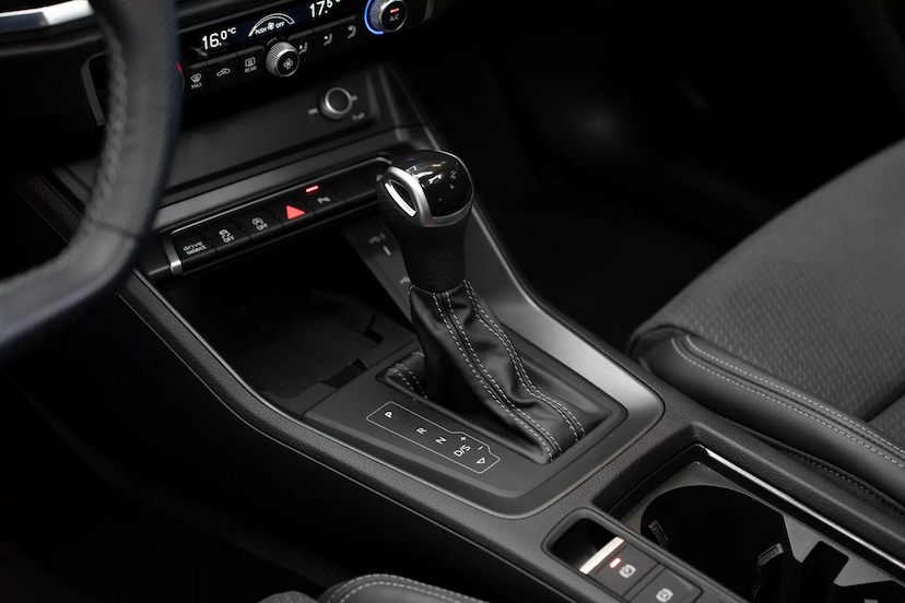 Foto do veículo AUDI Q3 2.0 40 TFSI GASOLINA SPORTBACK PERFORMANCE BLACK QUATTRO TIPTRONIC 2023 18.000 KM 274.900,00