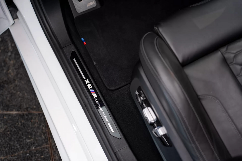 Foto do veículo BMW X6 4.4 V8 BITURBO GASOLINA M COMPETITION AUTOMÁTICO 2022 39.000 KM 799.900,00
