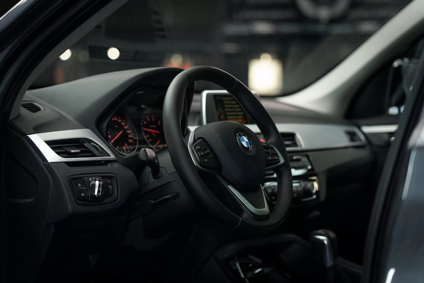 Foto do veículo BMW X1 2.0 16V TURBO ACTIVEFLEX XDRIVE25I SPORT 4P AUTOMÁTICO 2016 52.300 KM 124.900,00