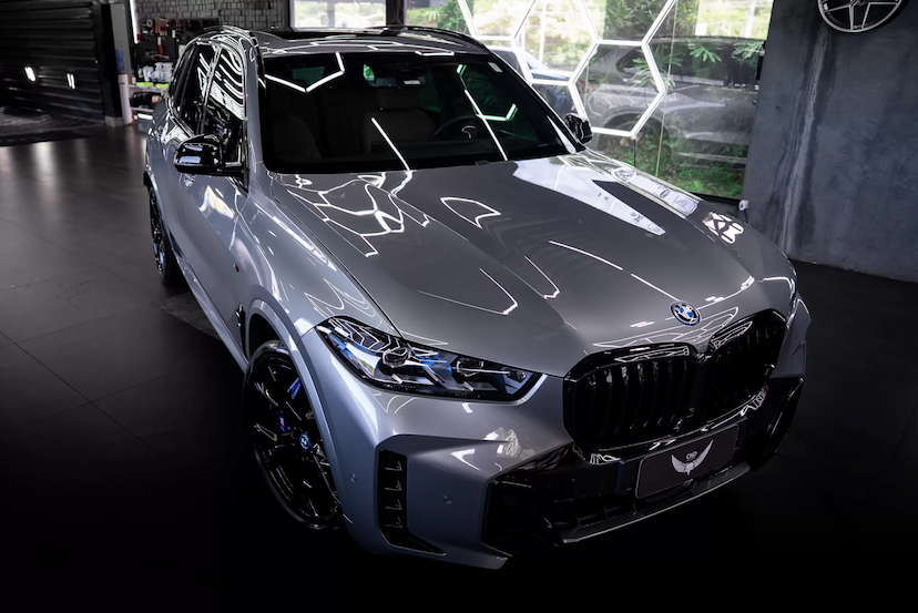 Foto do veículo BMW X5 3.0 I6 TURBO HÍBRIDO XDRIVE50E M SPORT AUTOMÁTICO 2025 2.600 KM 765.900,00