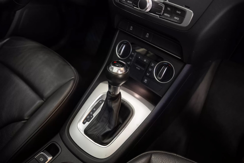 Foto do veículo AUDI Q3 1.4 TFSI AMBIENTE GASOLINA 4P S TRONIC 2016 63.221 KM 94.900,00