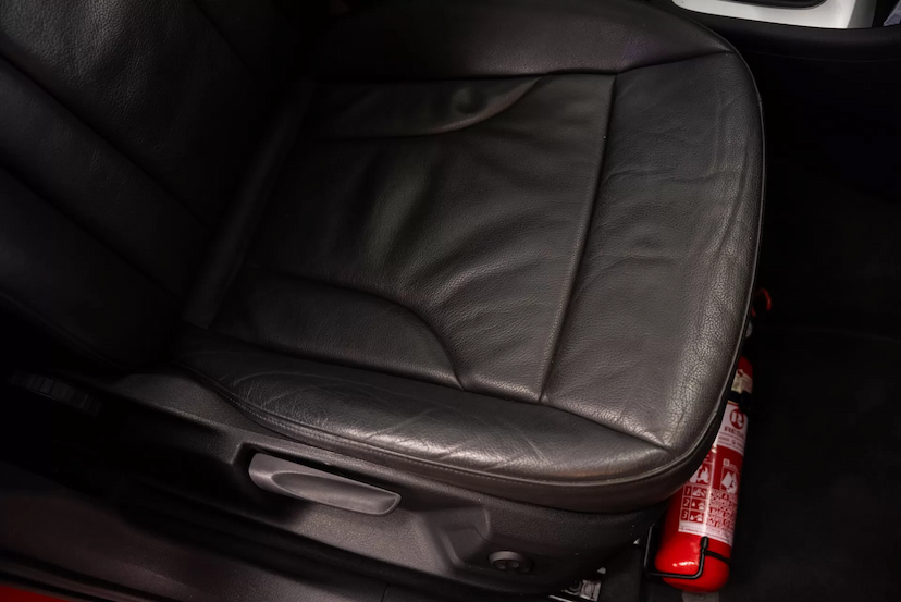 Foto do veículo AUDI Q3 1.4 TFSI AMBIENTE GASOLINA 4P S TRONIC 2016 63.221 KM 94.900,00