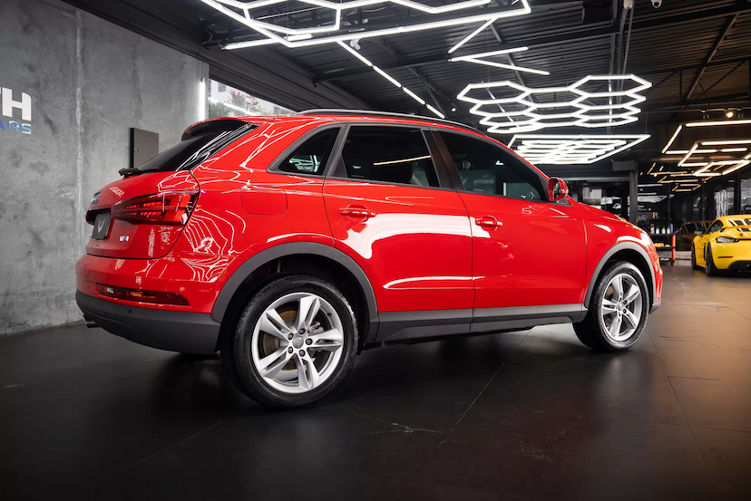 Foto do veículo AUDI Q3 1.4 TFSI AMBIENTE GASOLINA 4P S TRONIC 2016 63.221 KM 94.900,00