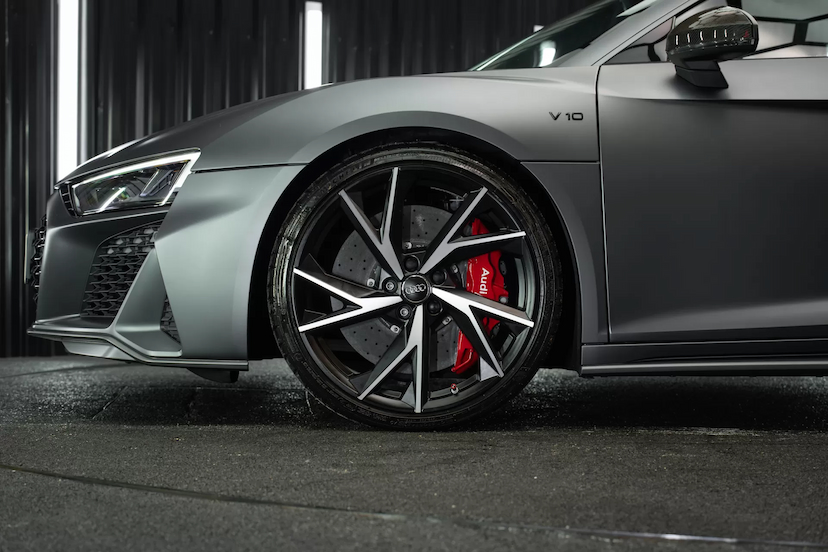 Foto do veículo AUDI R8 5.2 V10 FSI GASOLINA COUPÉ QUATTRO S TRONIC 2021 7.300 KM 1.749.900,00