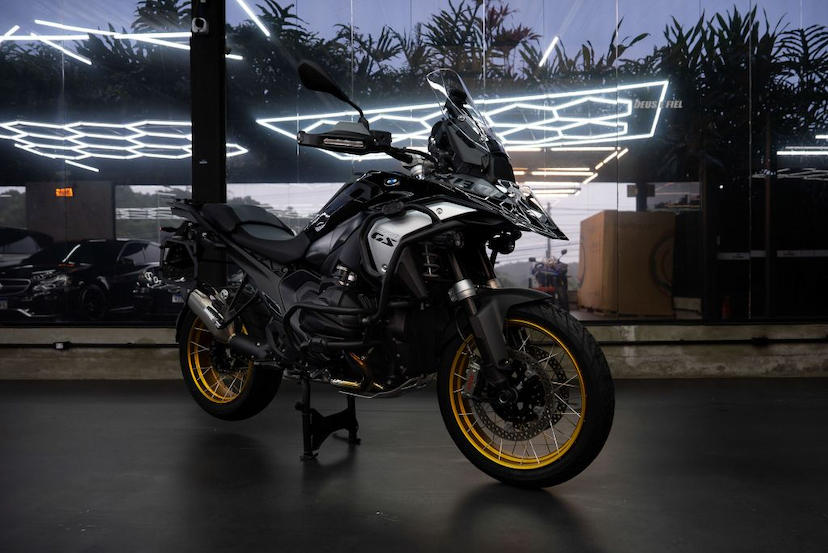 Foto do veículo BMW R 1300 GS TRIPLE BLACK  2024 202 KM 107.900,00
