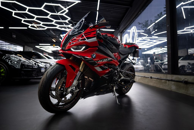 Foto do veículo BMW S 1000 RR  2024 1.100 KM 116.900,00