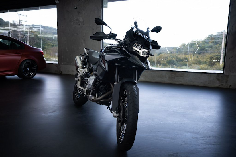 Foto do veículo BMW F 850 GS ADVENTURE PREMIUM  2023 15.305 KM 69.900,00