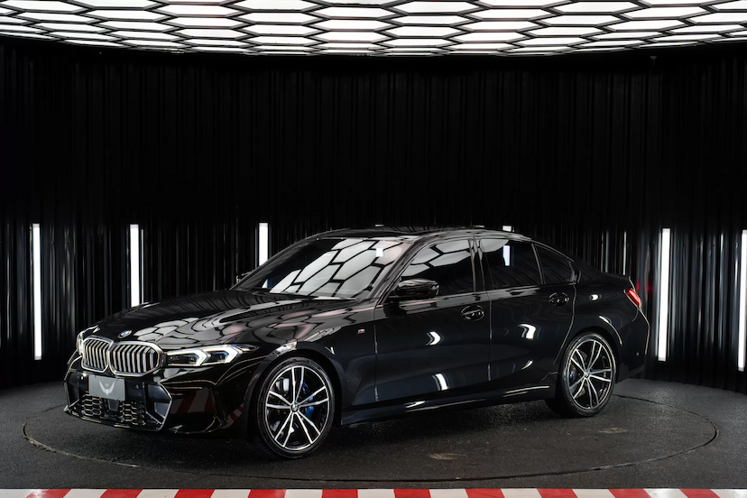 Foto do veículo BMW 320I 2.0 16V TURBO FLEX M SPORT AUTOMÁTICO 2023 25.565 KM 275.900,00