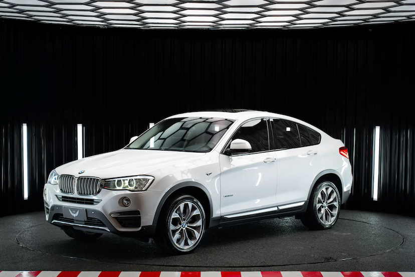 Foto do veículo BMW X4 2.0 28I X LINE 4X4 16V TURBO GASOLINA 4P AUTOMÁTICO 2018 80.906 KM 159.900,00