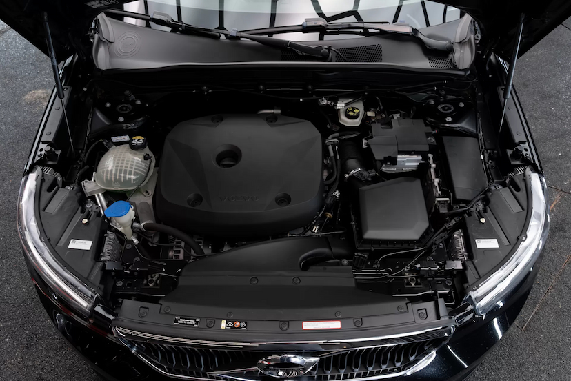 Foto do veículo VOLVO XC40 2.0 T4 GASOLINA MOMENTUM GEARTRONIC 2020 81.450 KM 139.900,00