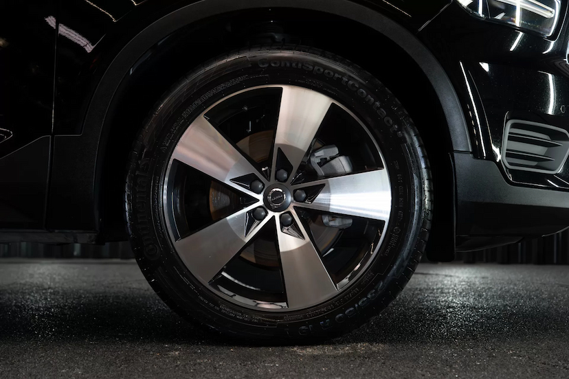 Foto do veículo VOLVO XC40 2.0 T4 GASOLINA MOMENTUM GEARTRONIC 2020 81.450 KM 139.900,00