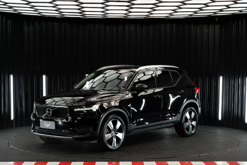 Foto do veículo VOLVO XC40 2.0 T4 GASOLINA MOMENTUM GEARTRONIC 2020 81.450 KM 139.900,00