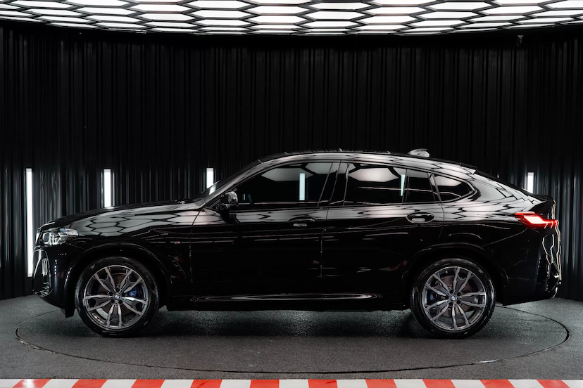 Foto do veículo BMW X4 2.0 16V GASOLINA XDRIVE30I M SPORT STEPTRONIC 2024 18.000 KM 389.900,00