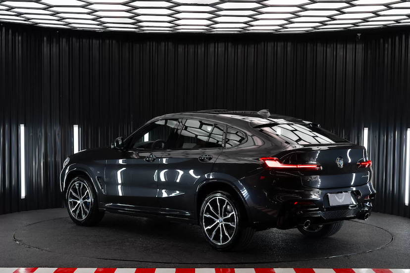 Foto do veículo BMW X4 2.0 16V GASOLINA XDRIVE30I M SPORT STEPTRONIC 2021 50.400 KM 279.900,00