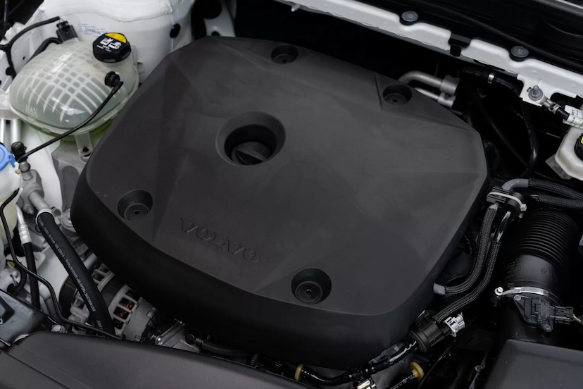 Foto do veículo VOLVO XC40 2.0 T4 GASOLINA MOMENTUM GEARTRONIC 2020 64.000 KM 144.900,00