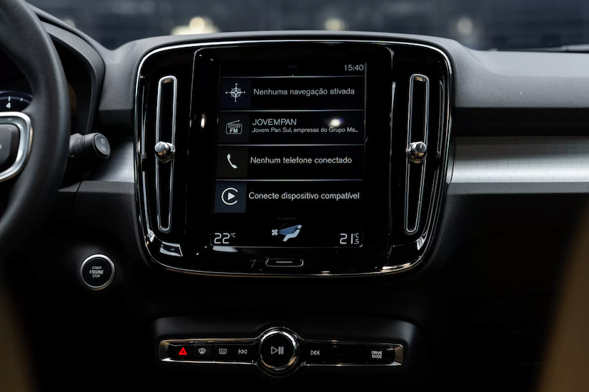 Foto do veículo VOLVO XC40 2.0 T4 GASOLINA MOMENTUM GEARTRONIC 2020 64.000 KM 144.900,00