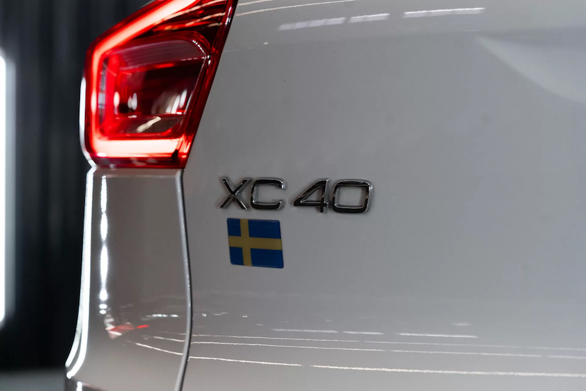 Foto do veículo VOLVO XC40 2.0 T4 GASOLINA MOMENTUM GEARTRONIC 2020 64.000 KM 144.900,00