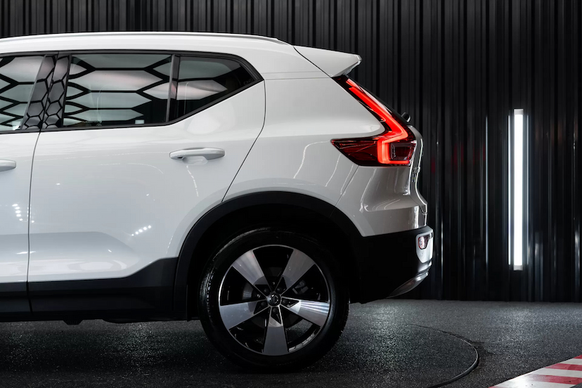 Foto do veículo VOLVO XC40 2.0 T4 GASOLINA MOMENTUM GEARTRONIC 2020 64.000 KM 144.900,00
