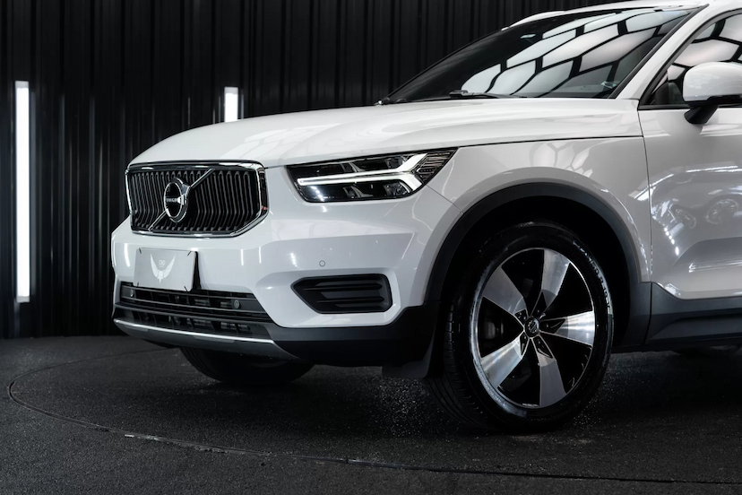 Foto do veículo VOLVO XC40 2.0 T4 GASOLINA MOMENTUM GEARTRONIC 2020 64.000 KM 144.900,00