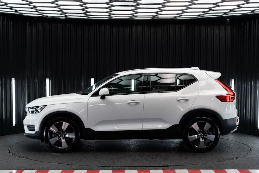 Foto do veículo VOLVO XC40 2.0 T4 GASOLINA MOMENTUM GEARTRONIC 2020 64.000 KM 144.900,00