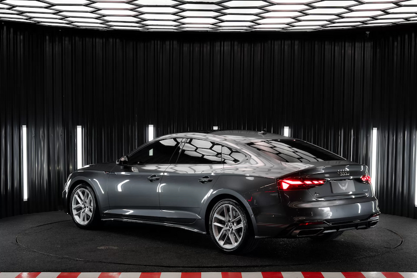 Foto do veículo AUDI A5 2.0 TFSI GASOLINA SPORTBACK PERFORMANCE BLACK S TRONIC 2021 22.755 KM 279.900,00