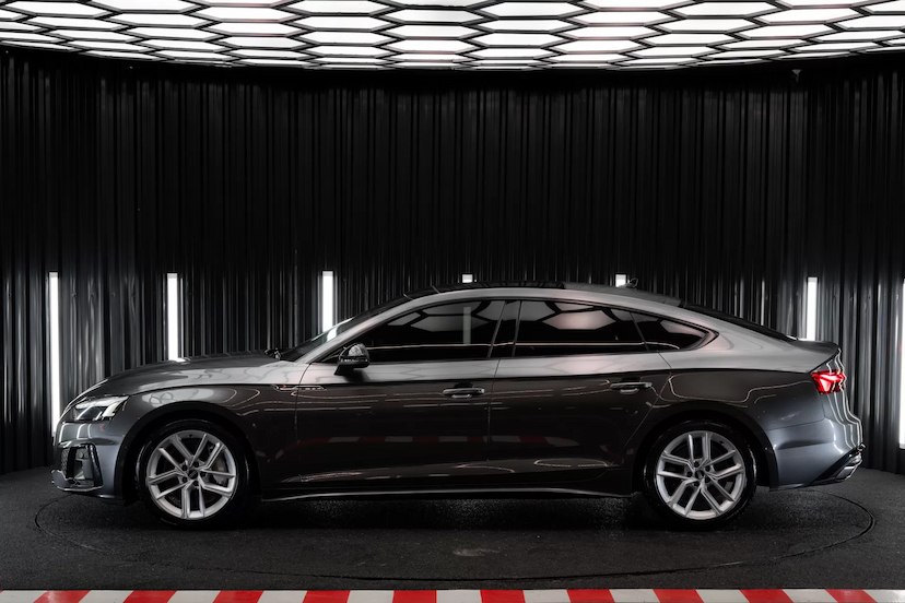 Foto do veículo AUDI A5 2.0 TFSI GASOLINA SPORTBACK PERFORMANCE BLACK S TRONIC 2021 22.755 KM 279.900,00